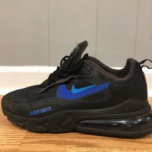 Nike air 270 size 8.5 mens black and blue